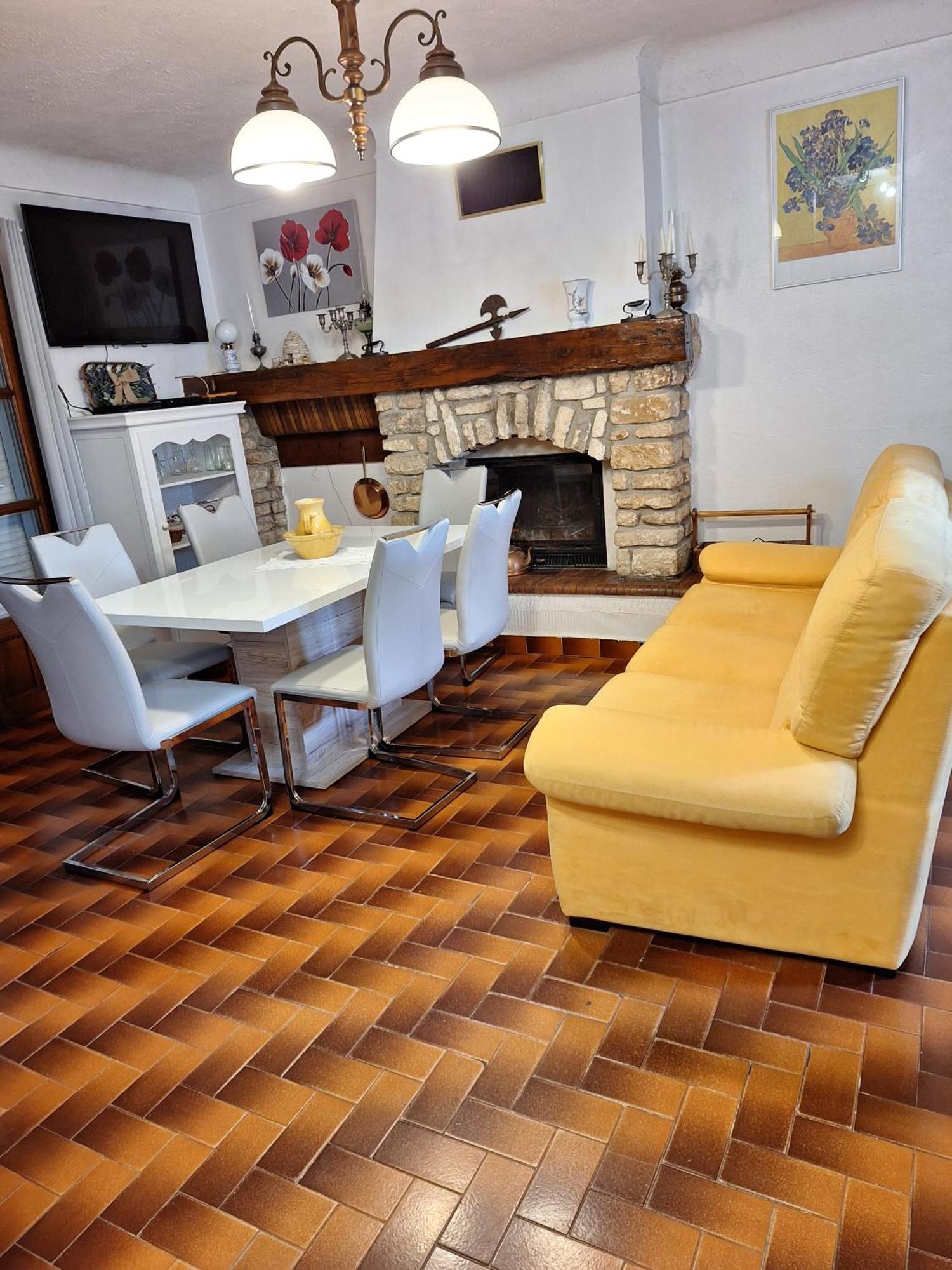 Les Vallons Holiday Home Lioux ภายนอก รูปภาพ